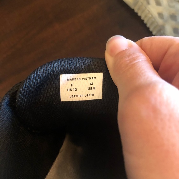 Everlane Black Sneakers - Picture 7 of 8